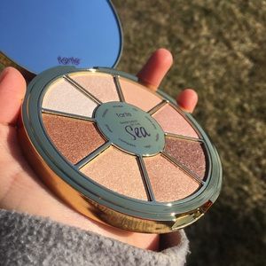 Tarte rainforest of the sea eyeshadow palette